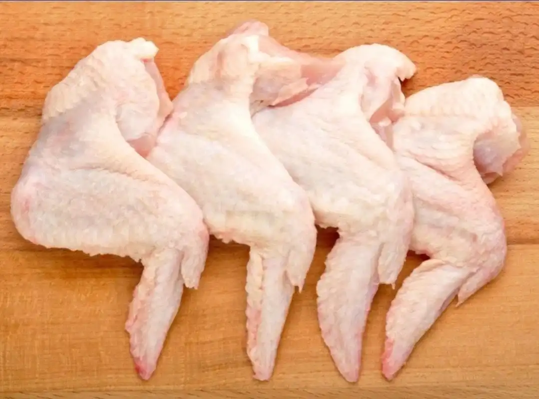 Крыло бройлера с частного хозяйства