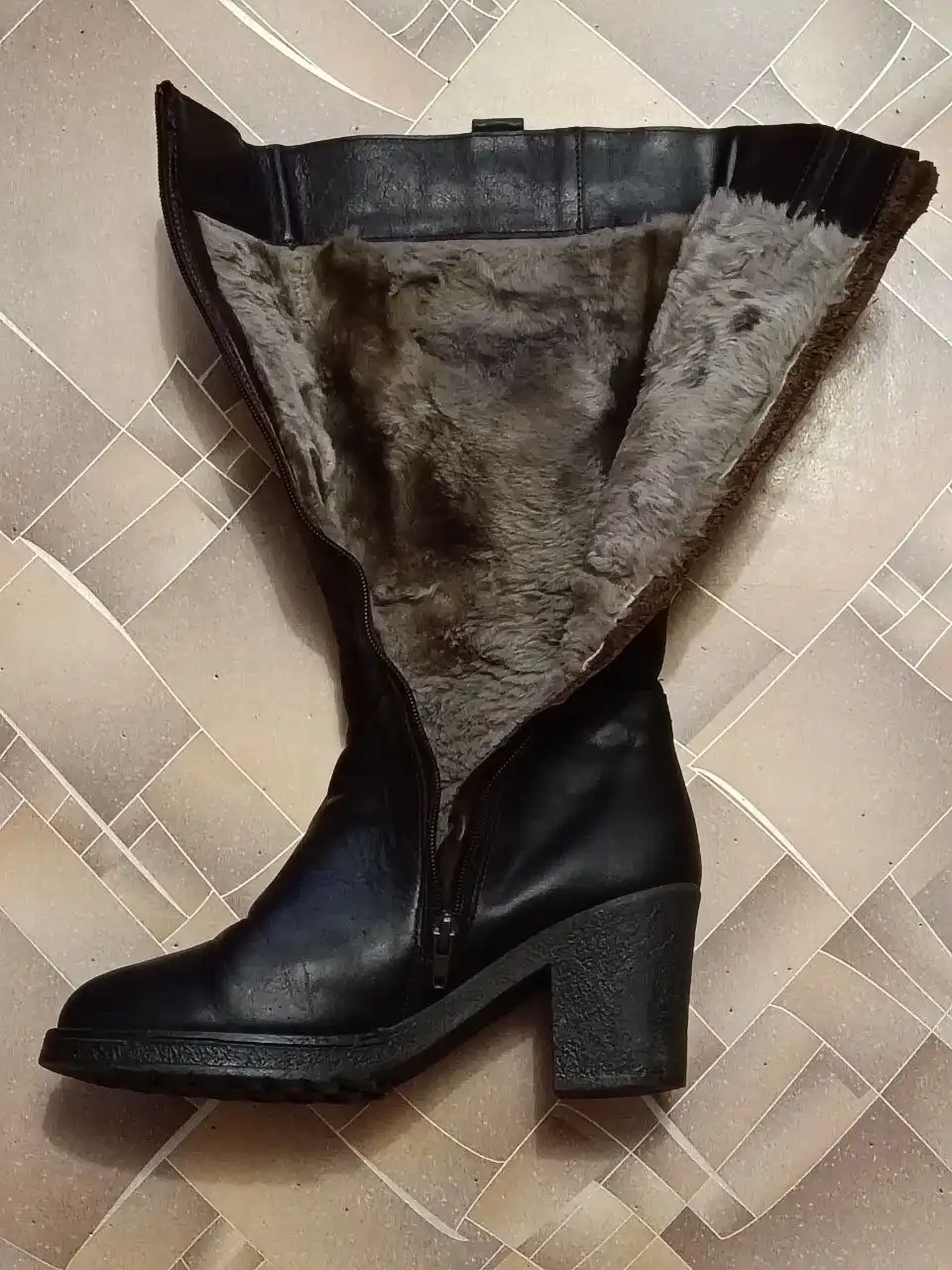 Зимние сапоги из натуральной кожи с мехом