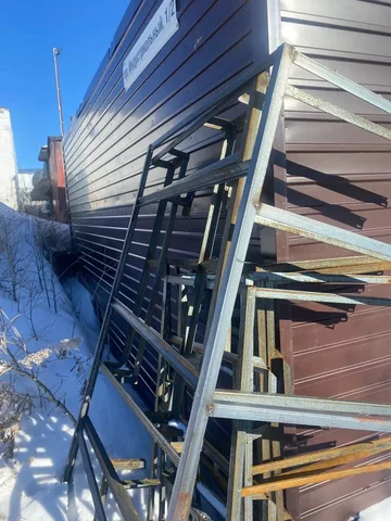 Металлический уголок 25*25 - Запчасти в Братск