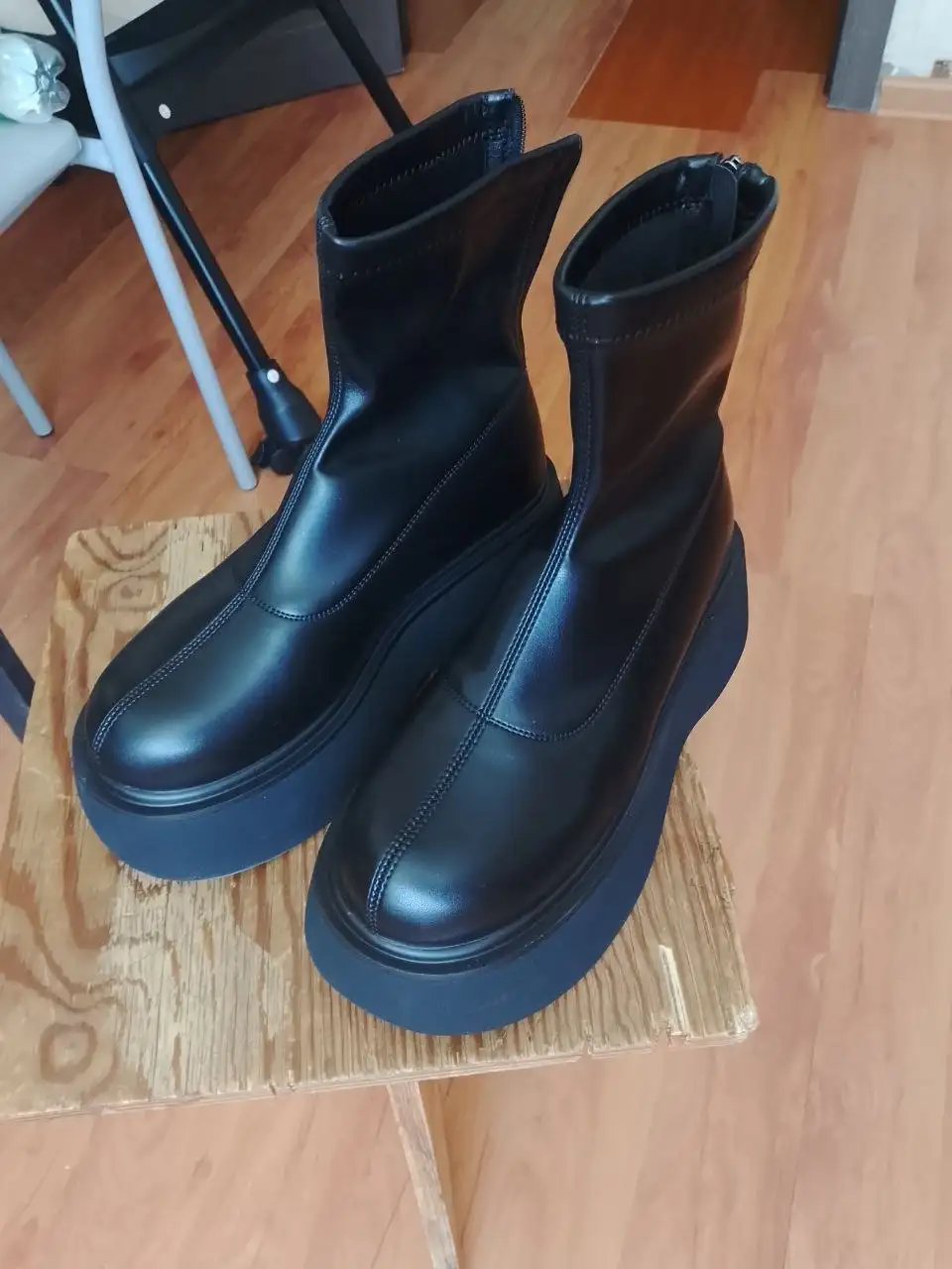 Продам новые сапоги - Обувь (Одежда) в Братск