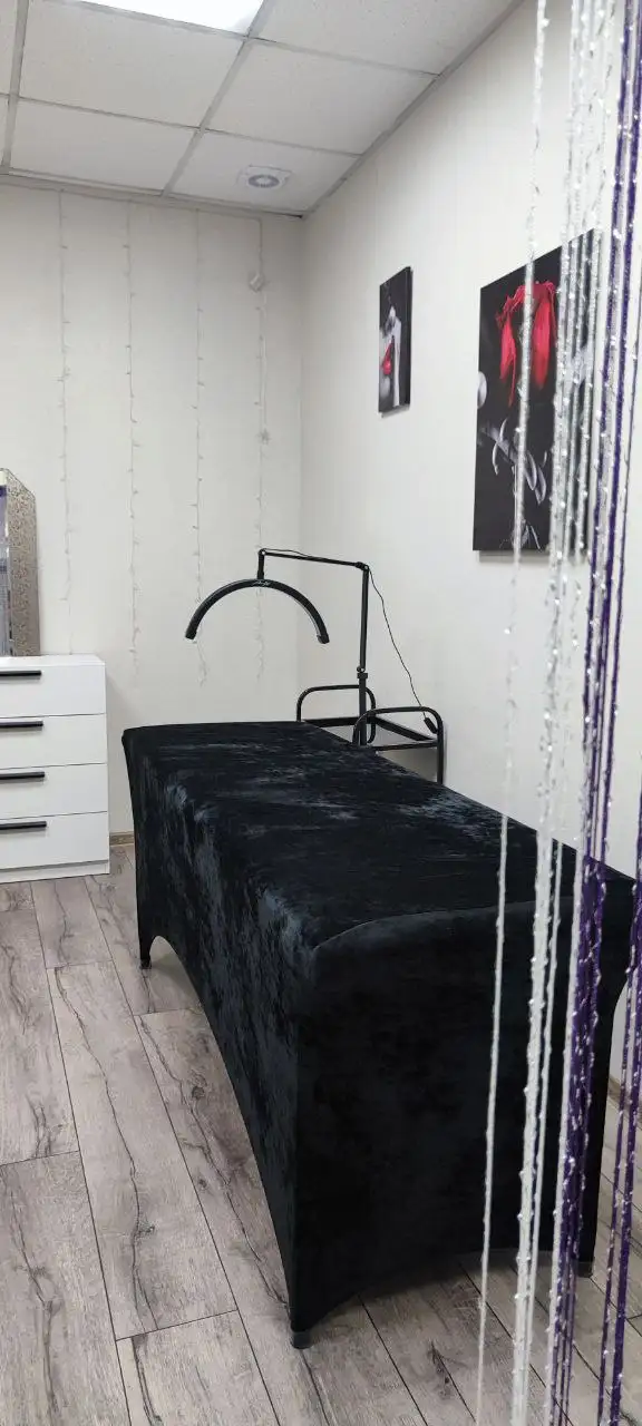 Сдается рабочее место мастера в центре - Услуги в Братск