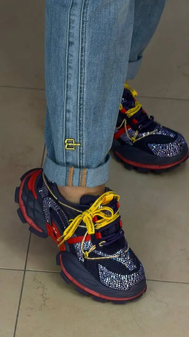 Продам кроссовки - Обувь (Одежда) в Братск