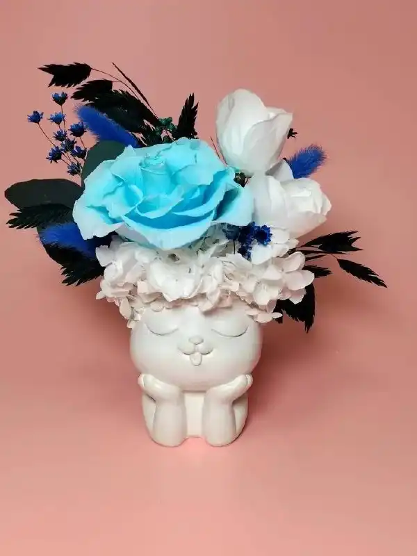 Букеты из стабилизированных цветов ко Дню матери