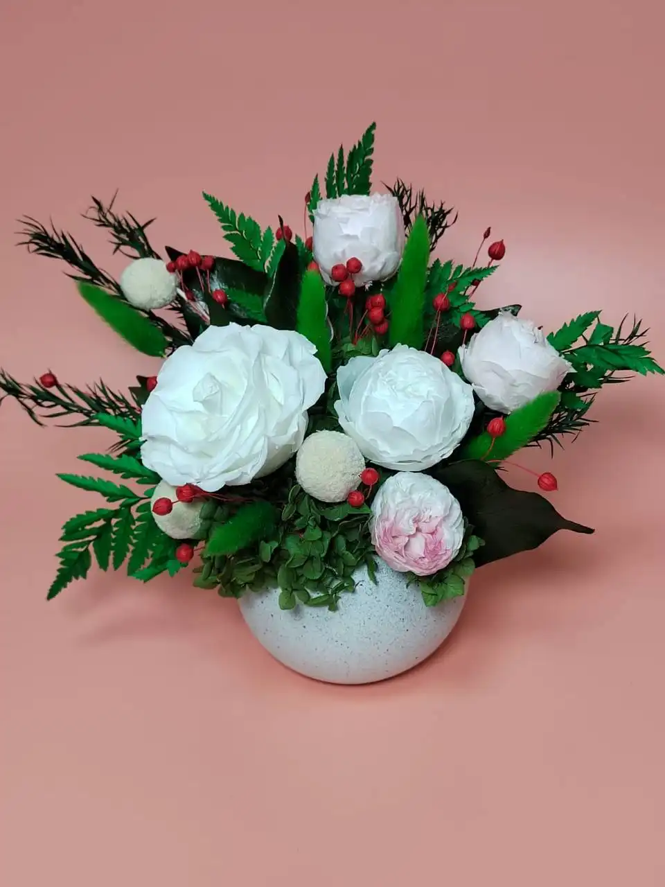 Букеты из стабилизированных цветов ко Дню матери