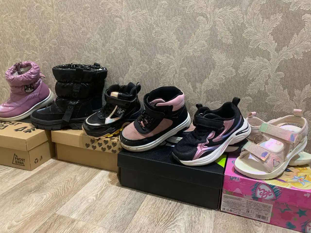 Детская одежда и обувь для мальчика и девочки - Одежда и обувь (Товары для детей) в Нижневартовск