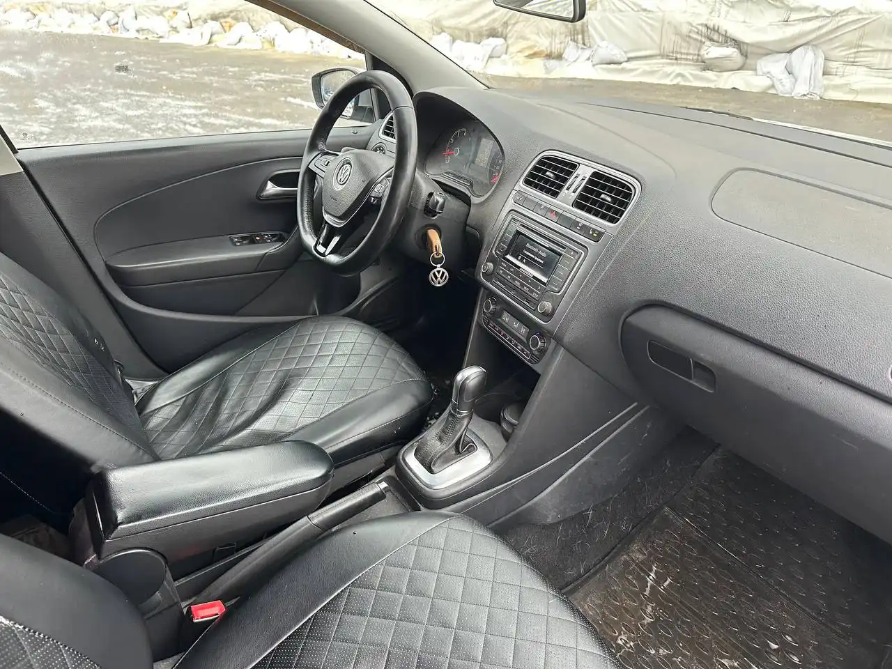 Volkswagen Polo 2016 автомат