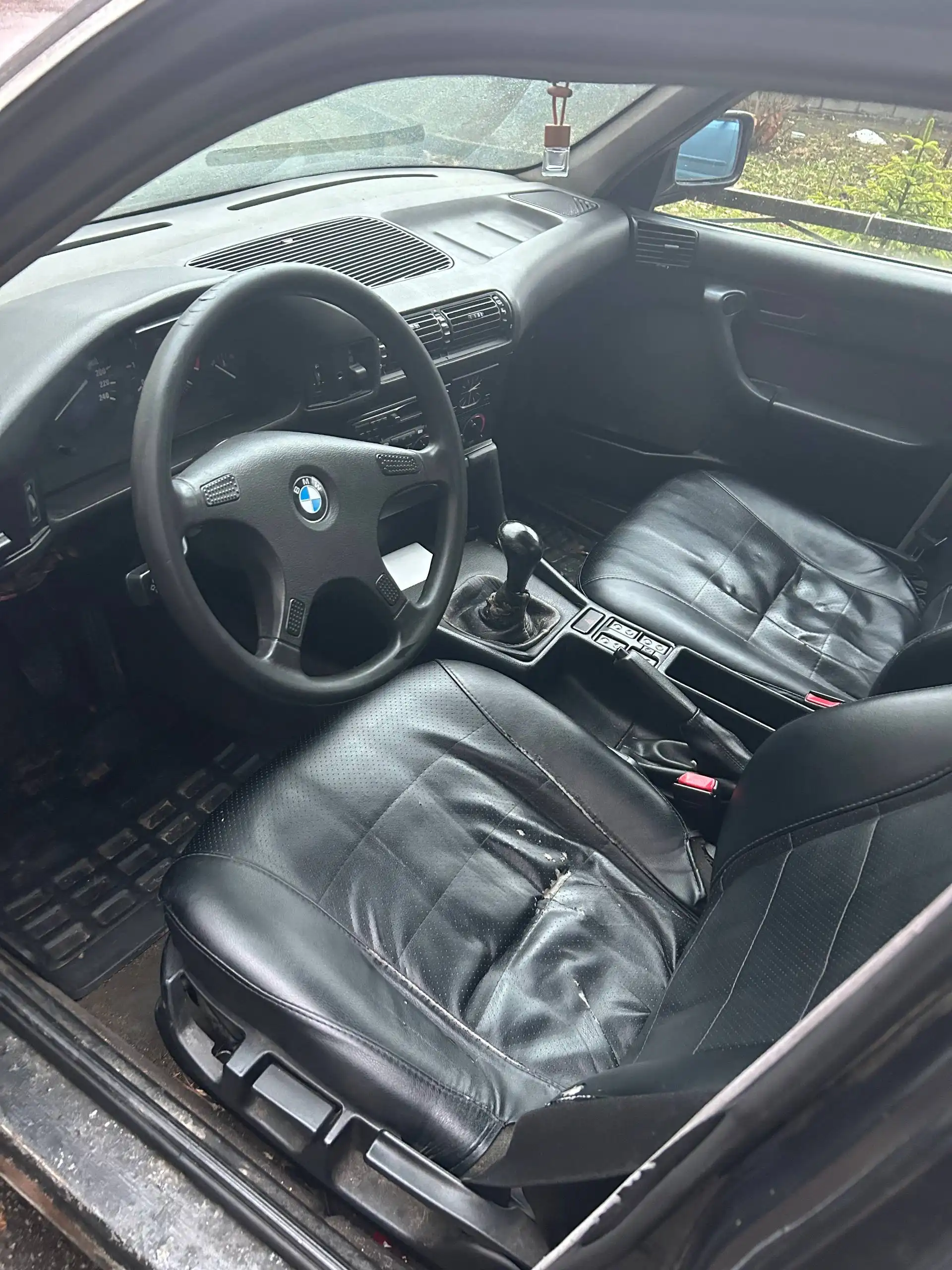 Продажа BMW 520i E34