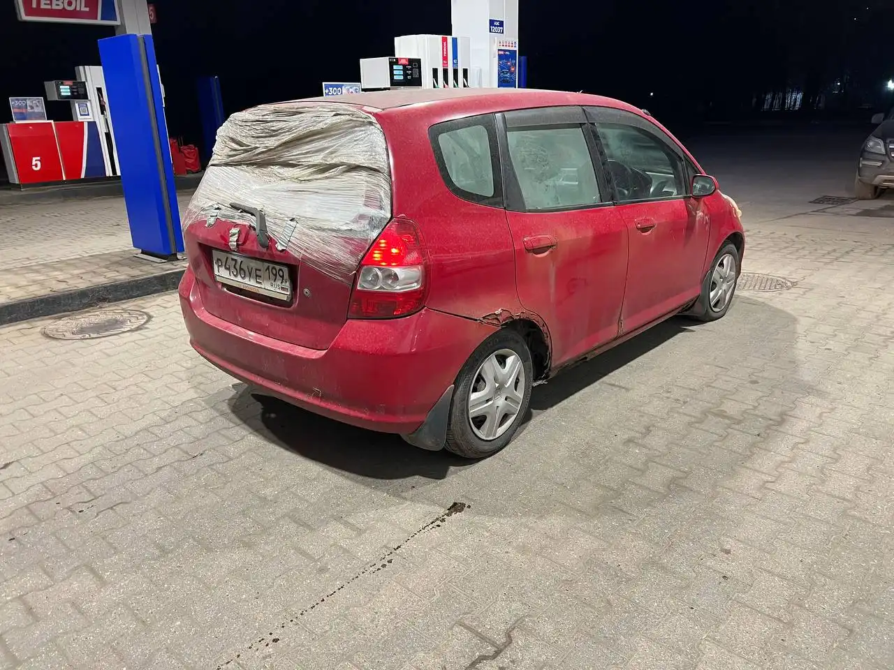 Honda FIT 2002 автомат, красный