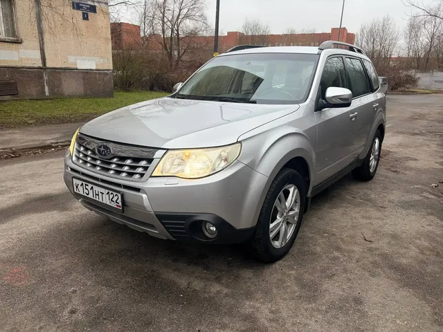 Subaru Forester 2011 года с автоматом - частное объявление в Санкт-Петербург