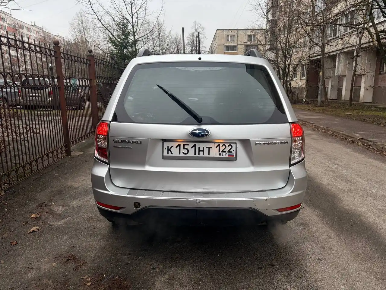 Subaru Forester 2011 года с автоматом