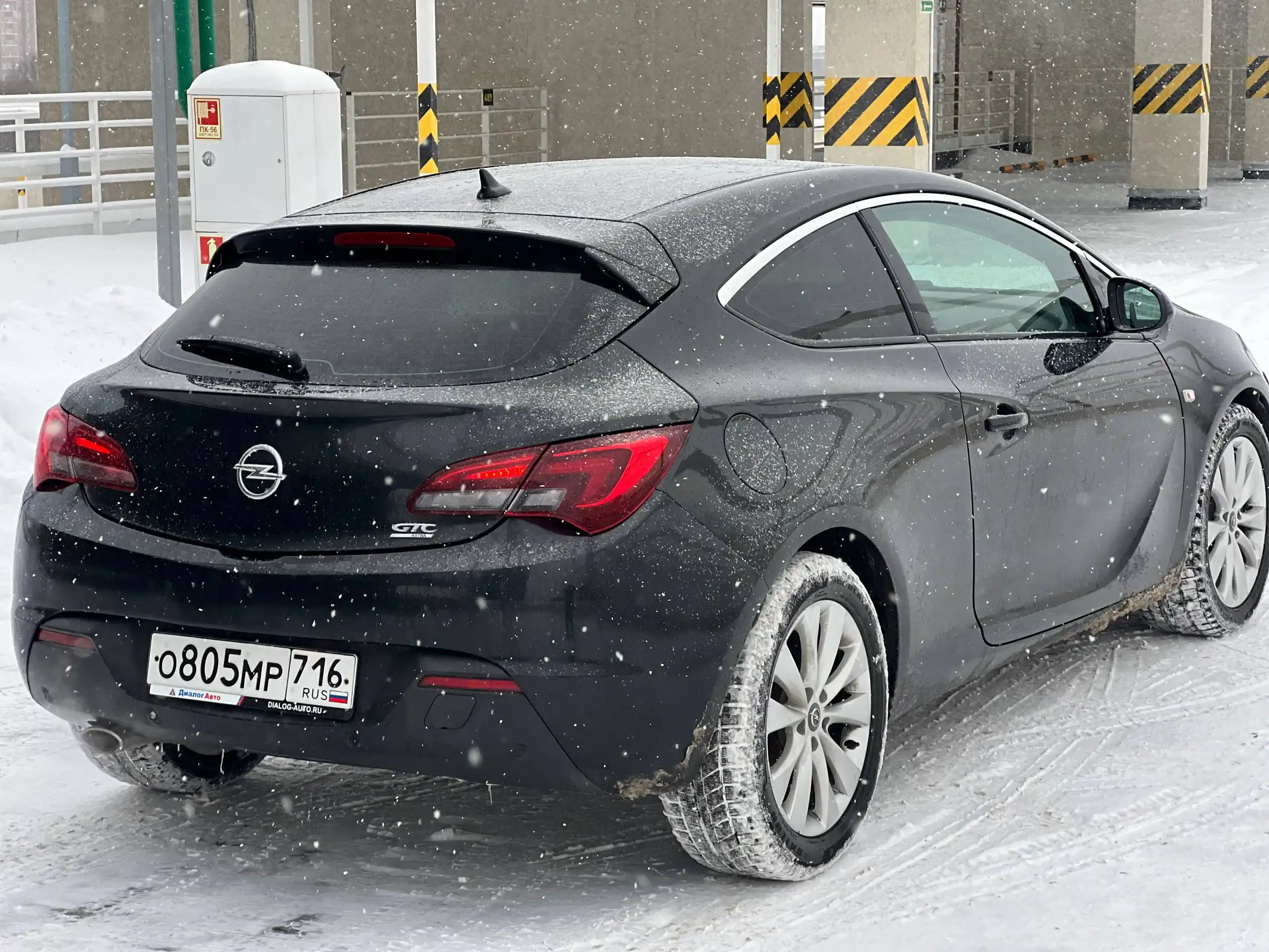Продажа OPEL ASTRA GTC 2013 года