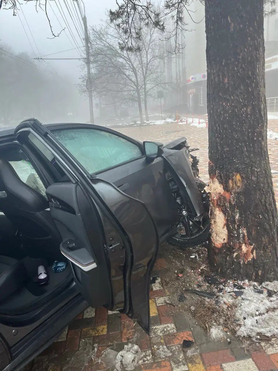 Продажа Changan UNI-V 1 поколение 2024 года после ДТП