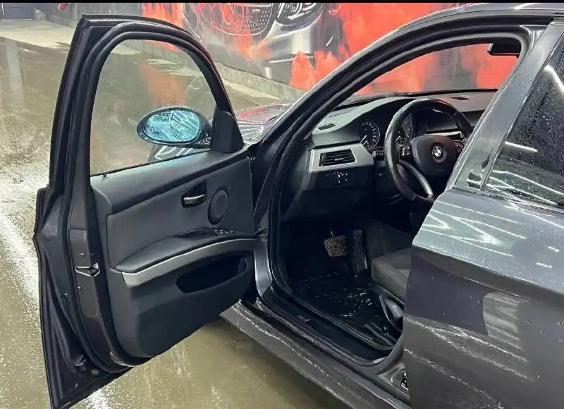 BMW 3 e90 в М-пакете, мотор 2.0, автомат, хорошее состояние - Легковые автомобили (Авто) в Санкт-Петербург