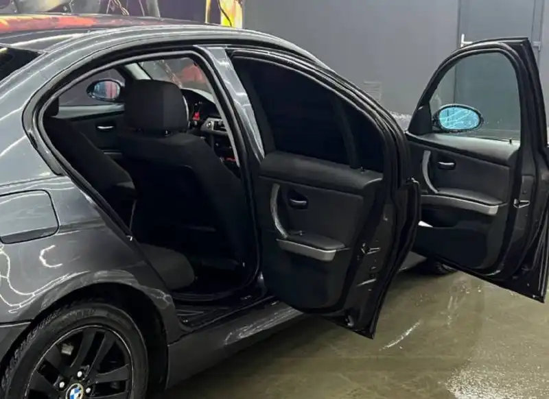 BMW 3 e90 в М-пакете, мотор 2.0, автомат, хорошее состояние - Легковые автомобили (Авто) в Санкт-Петербург