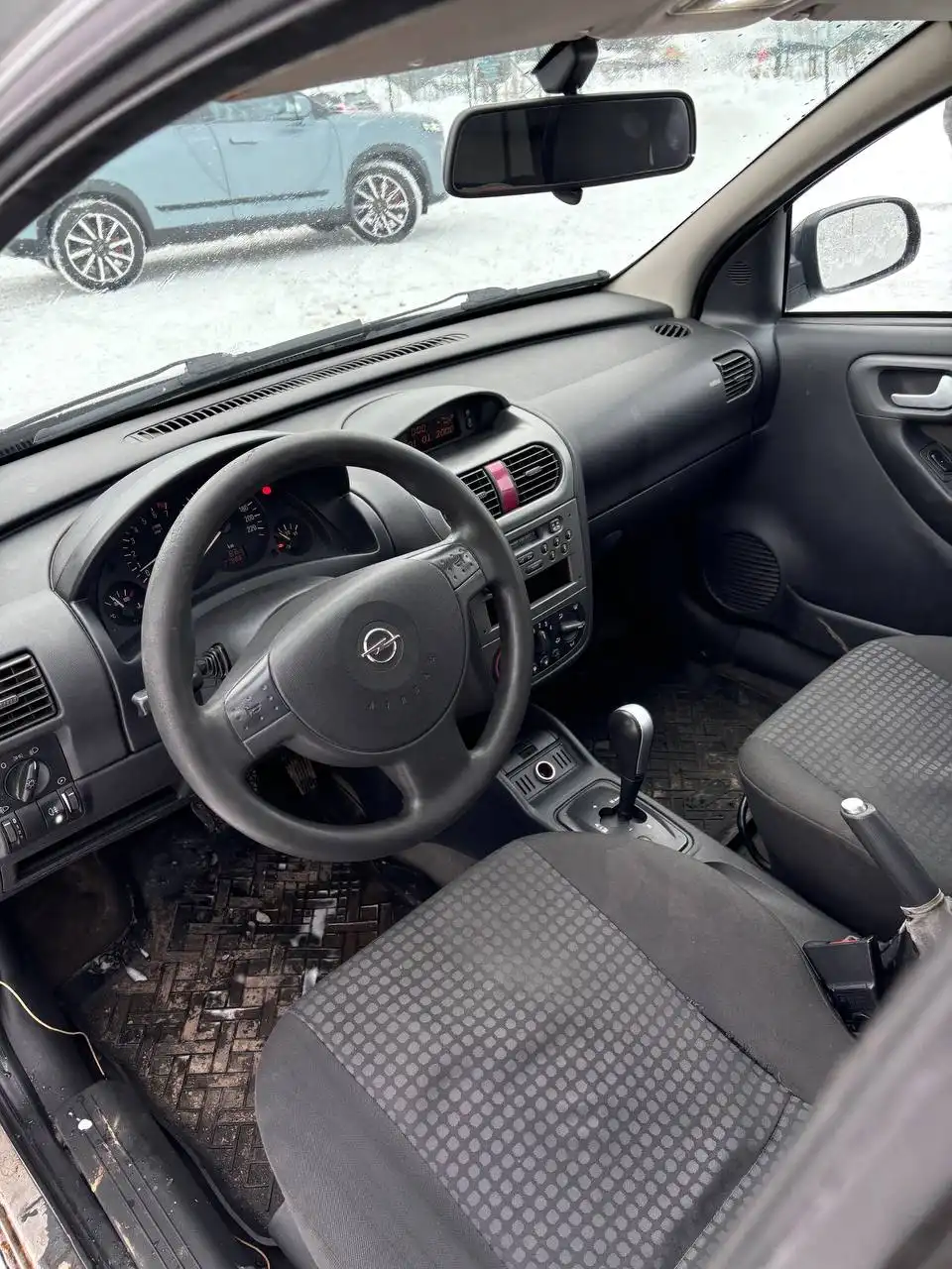 Продажа автомобиля с полным ходом и чистыми документами - Легковые автомобили (Авто) в Санкт-Петербург