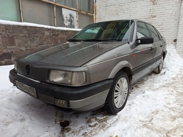 Пассат Б3 2.0 на автомате в идеальном состоянии - Авто в Санкт-Петербург