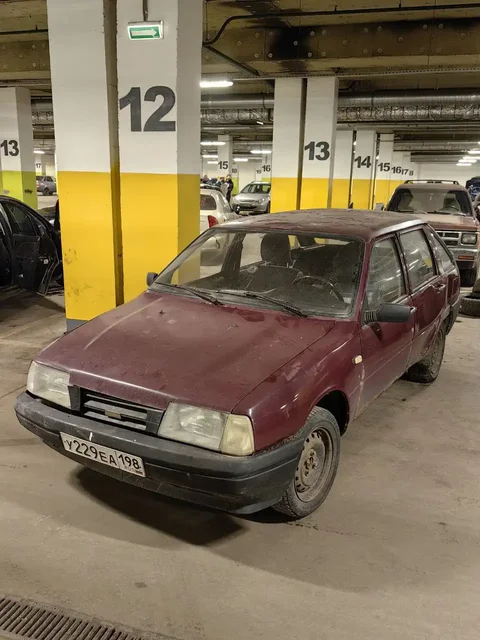 Иж Ода 1.6 с документами, кузов требует ремонта - Авто в Санкт-Петербург