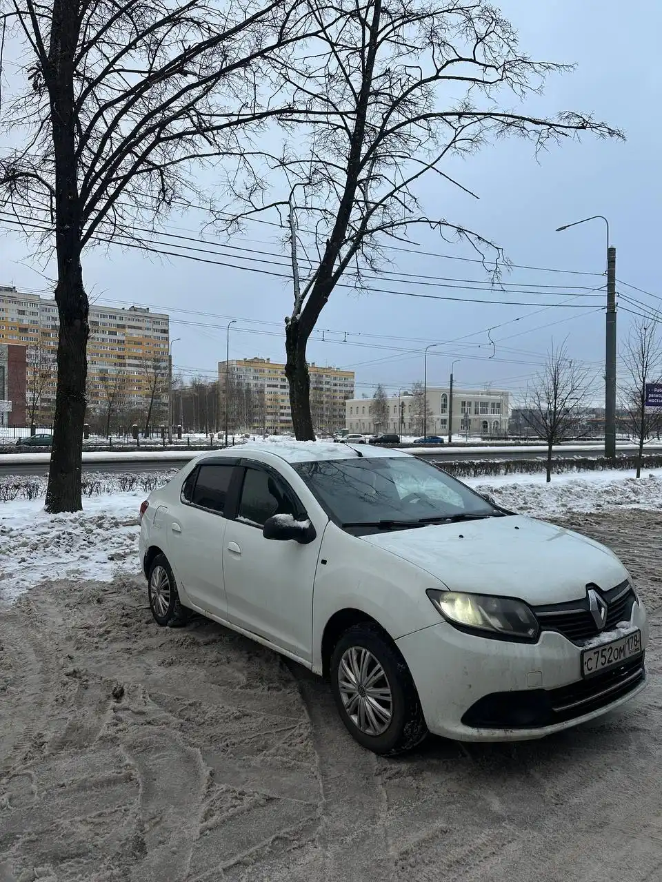 Продается Renault Logan 2015 1.6MT в отличном состоянии - Легковые автомобили (Авто) в Санкт-Петербург