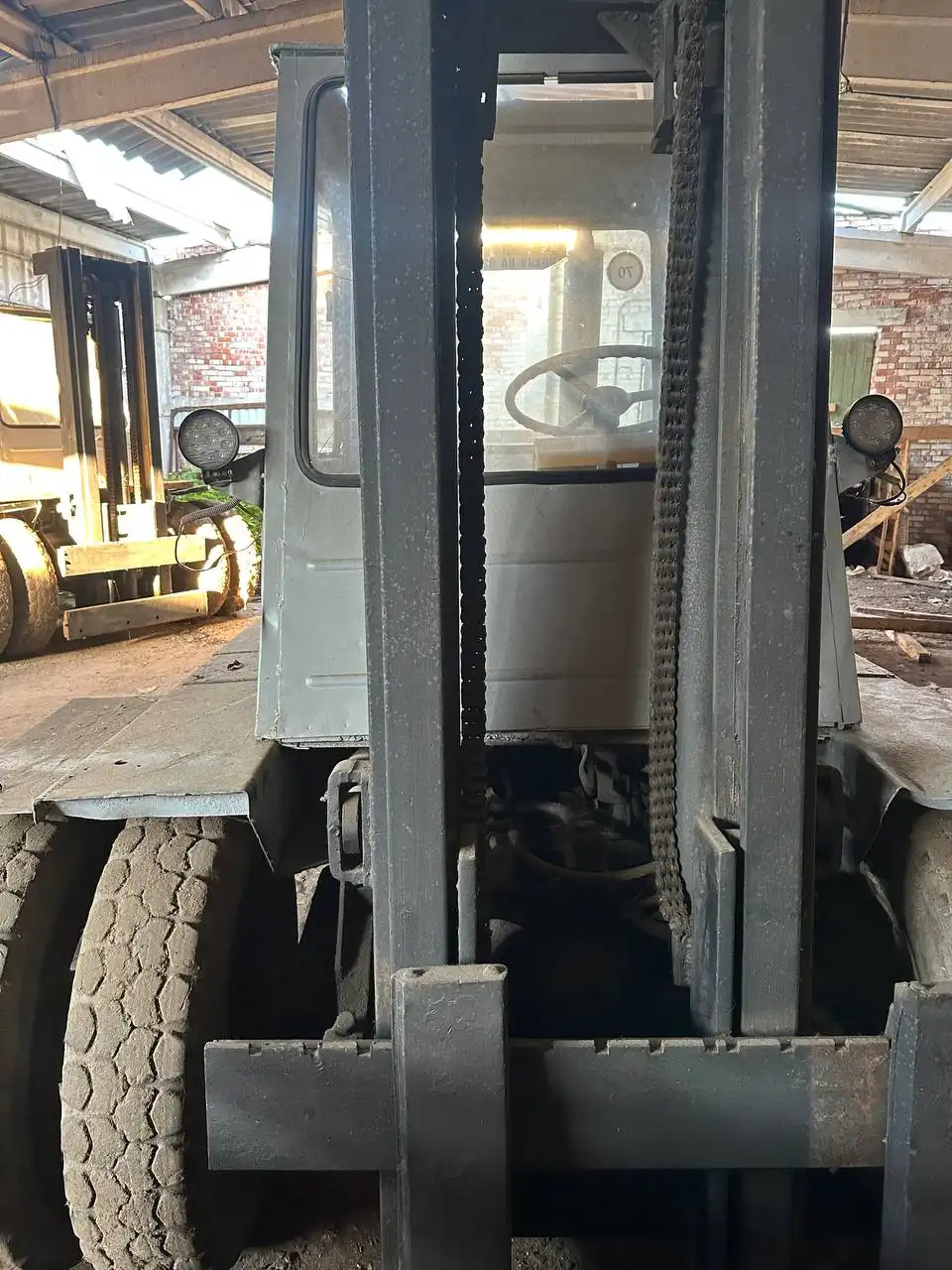 Вилочный погрузчик ЛЬВОВСКИЙ ПОГРУЗЧИК (ЛЕВ) 40810 1995 - Грузовики и спецтехника (Авто) в Волосово