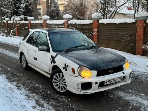 Subaru Impreza 1.5 автомат 2000 года - Грузовики в Санкт-Петербург