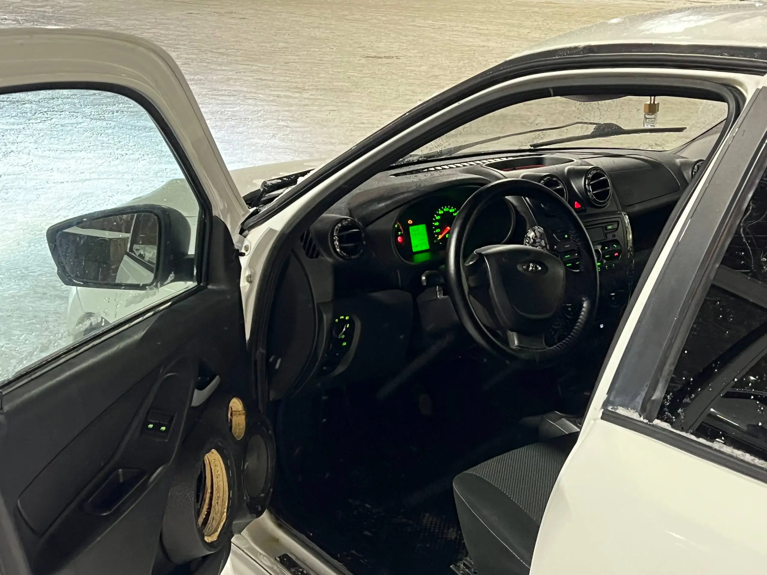 Продам Лада Гранта 2015 года с кондиционером и шестнадцатиклапанным двигателем - Легковые автомобили (Авто) в Казань