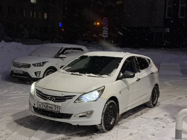 Hyundai Solaris 2015 РЕСТ 1.6 AC - Легковые автомобили в Казань