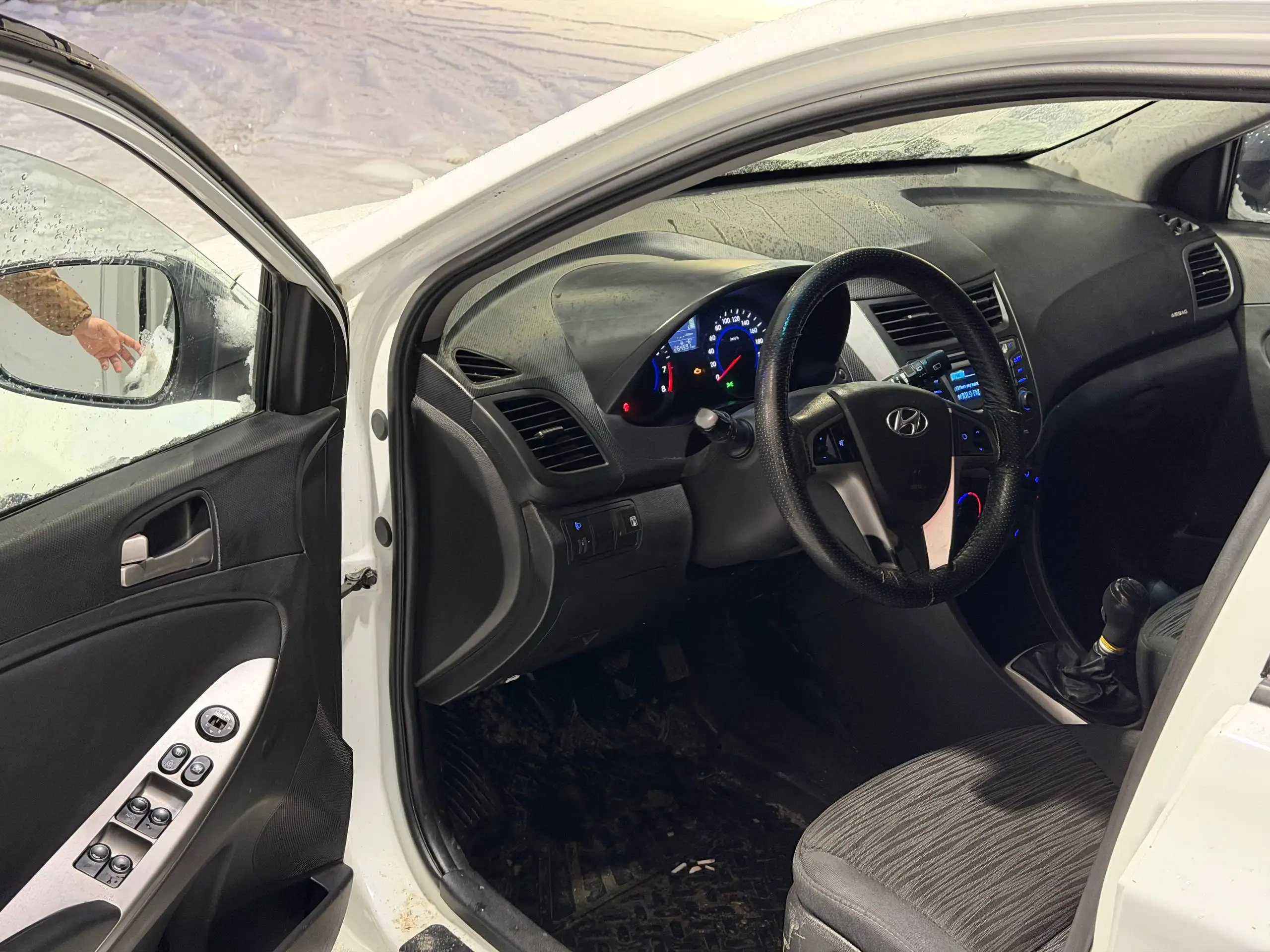 Hyundai Solaris 2015 РЕСТ 1.6 AC - Легковые автомобили (Авто) в Казань