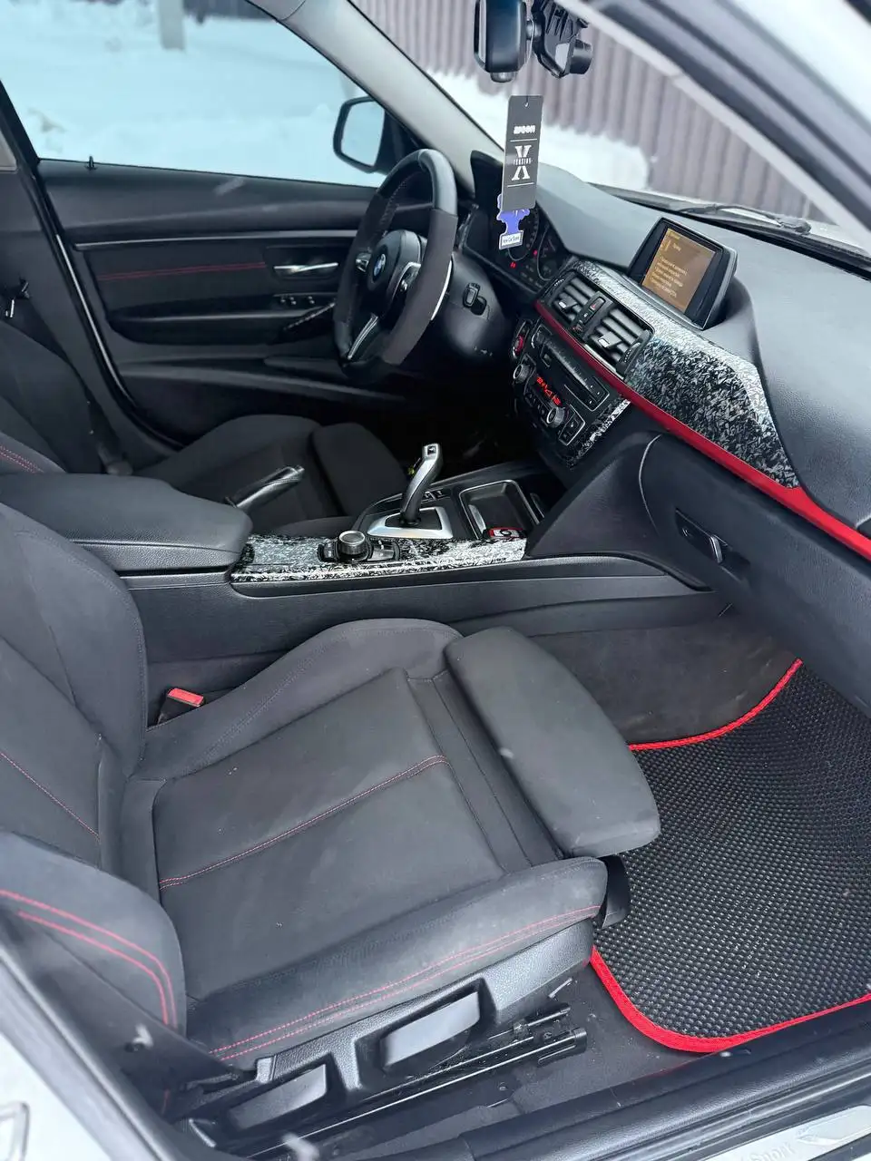 BMW F30 2013 года, 2.0 литров, задний привод - Авто в Санкт-Петербург