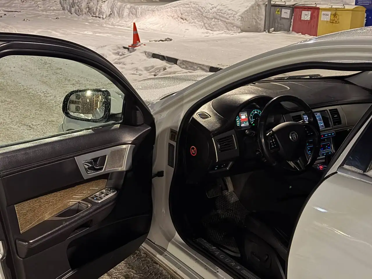 Продажа Jaguar XF 2012 года с бензиновым двигателем 3.0 - Легковые автомобили (Авто) в Казань