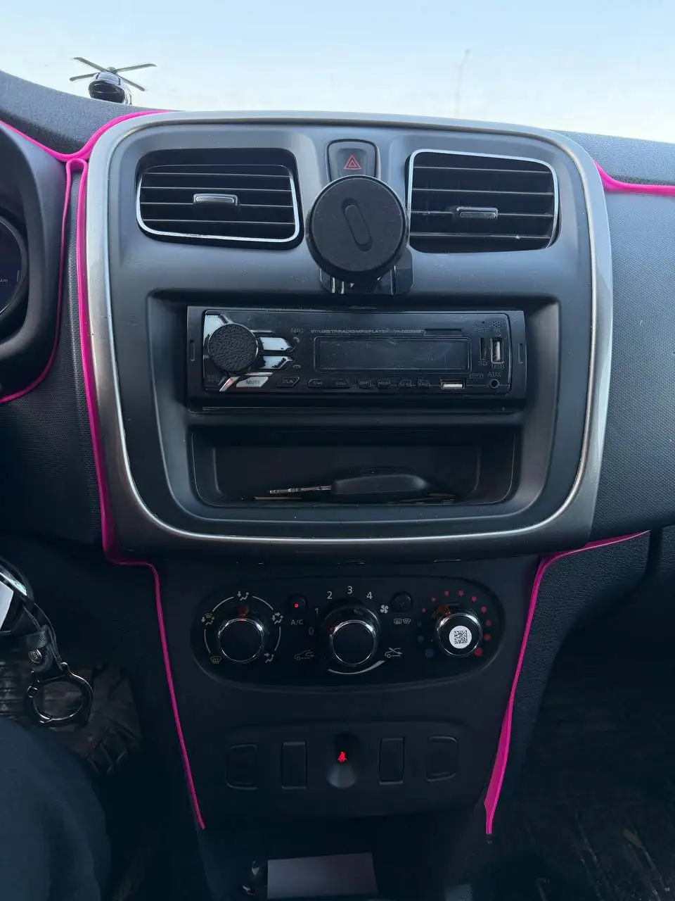 RENAULT LOGAN 2017 MT - Легковые автомобили (Авто) в Казань