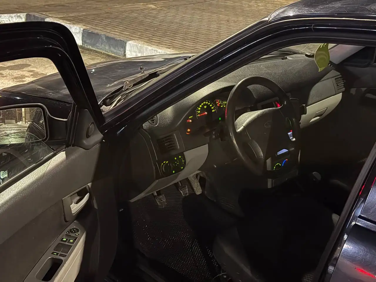 Продажа автомобиля Lada Priora 2011 года - Легковые автомобили (Авто) в Казань