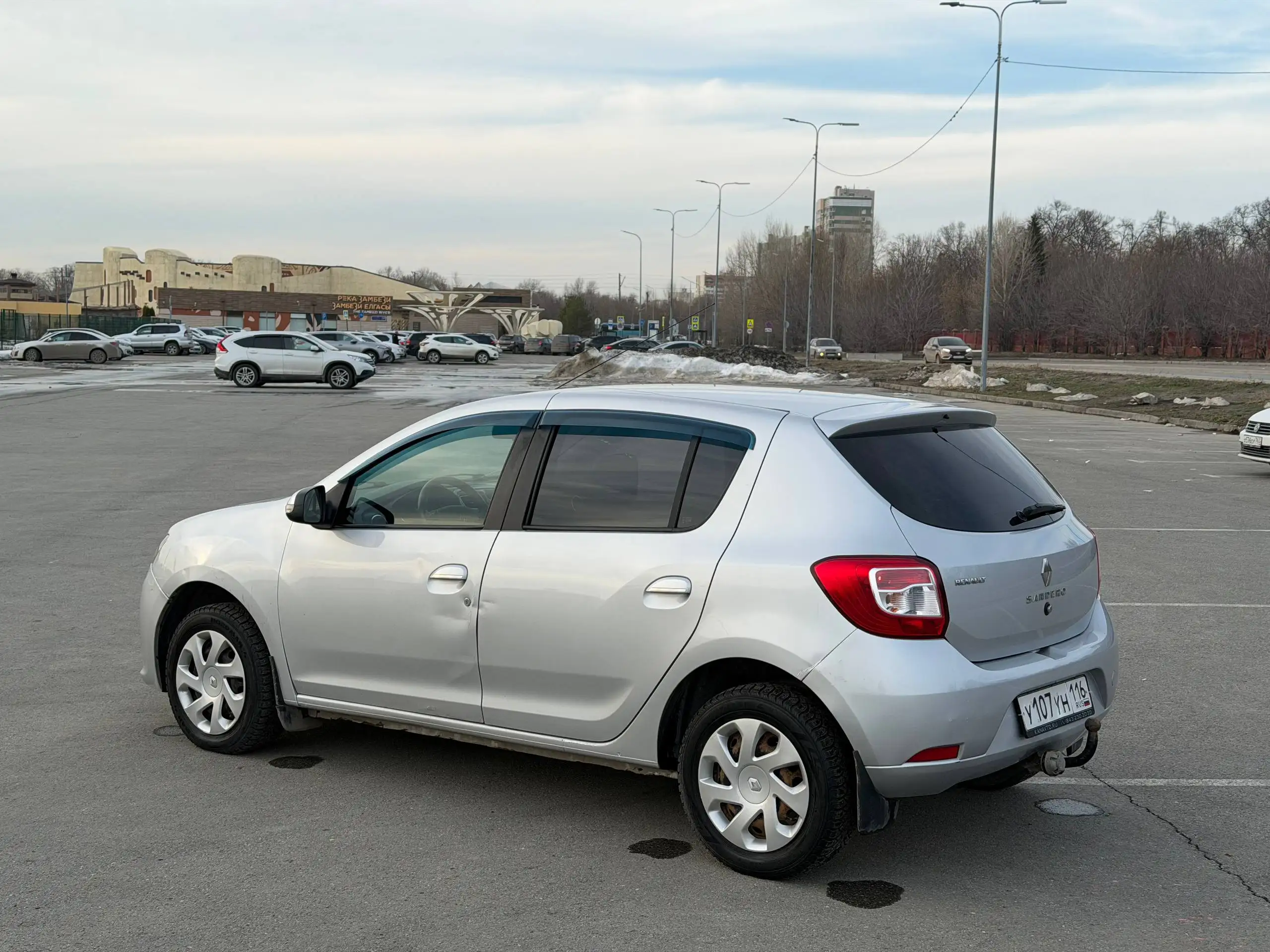 RENAULT SANDERO 2015 1.6МТ в Казани - Легковые автомобили (Авто) в Казань