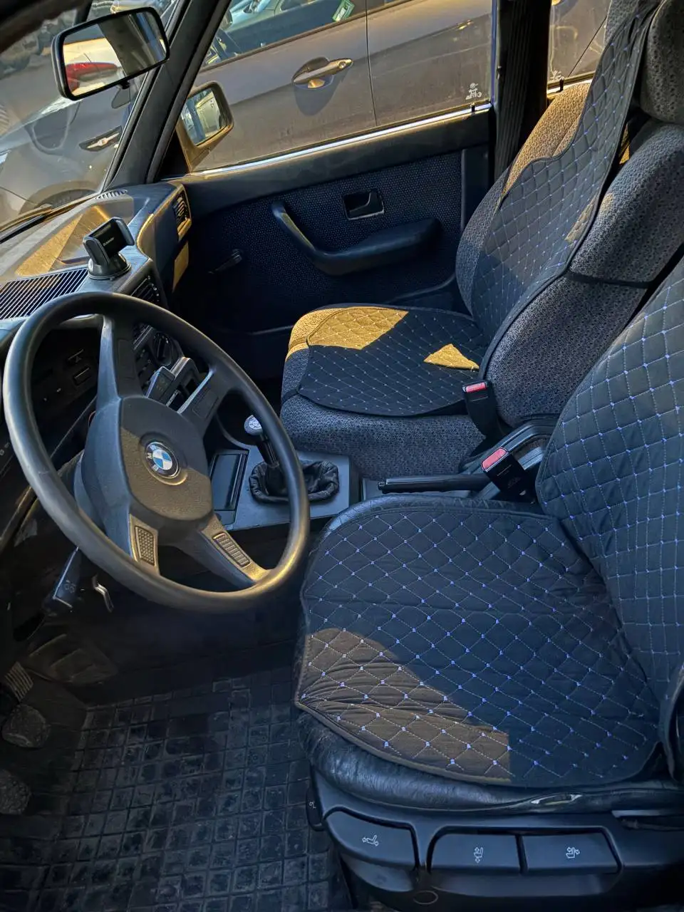 Продам БМВ 5 Е28 1984 года - Авто в Санкт-Петербург