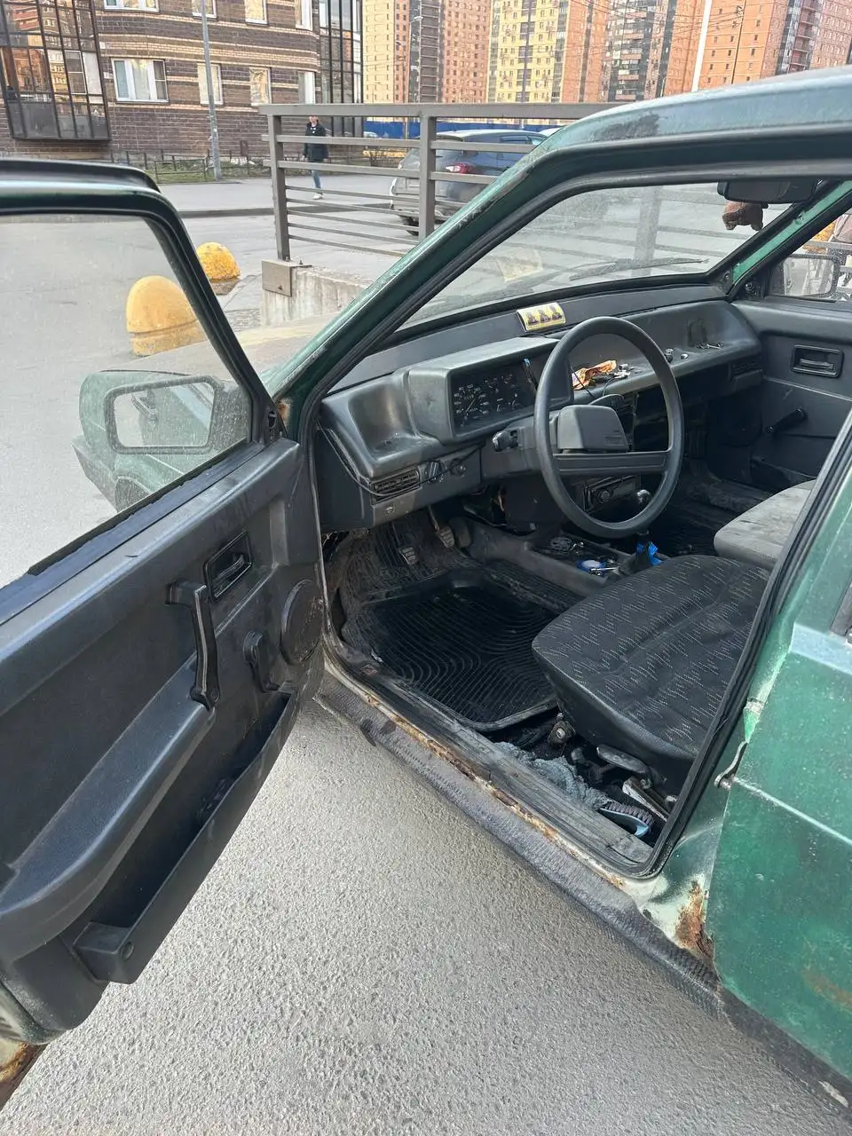 Продается автомобиль с документами и неисправностью тормозов - Авто в Санкт-Петербург