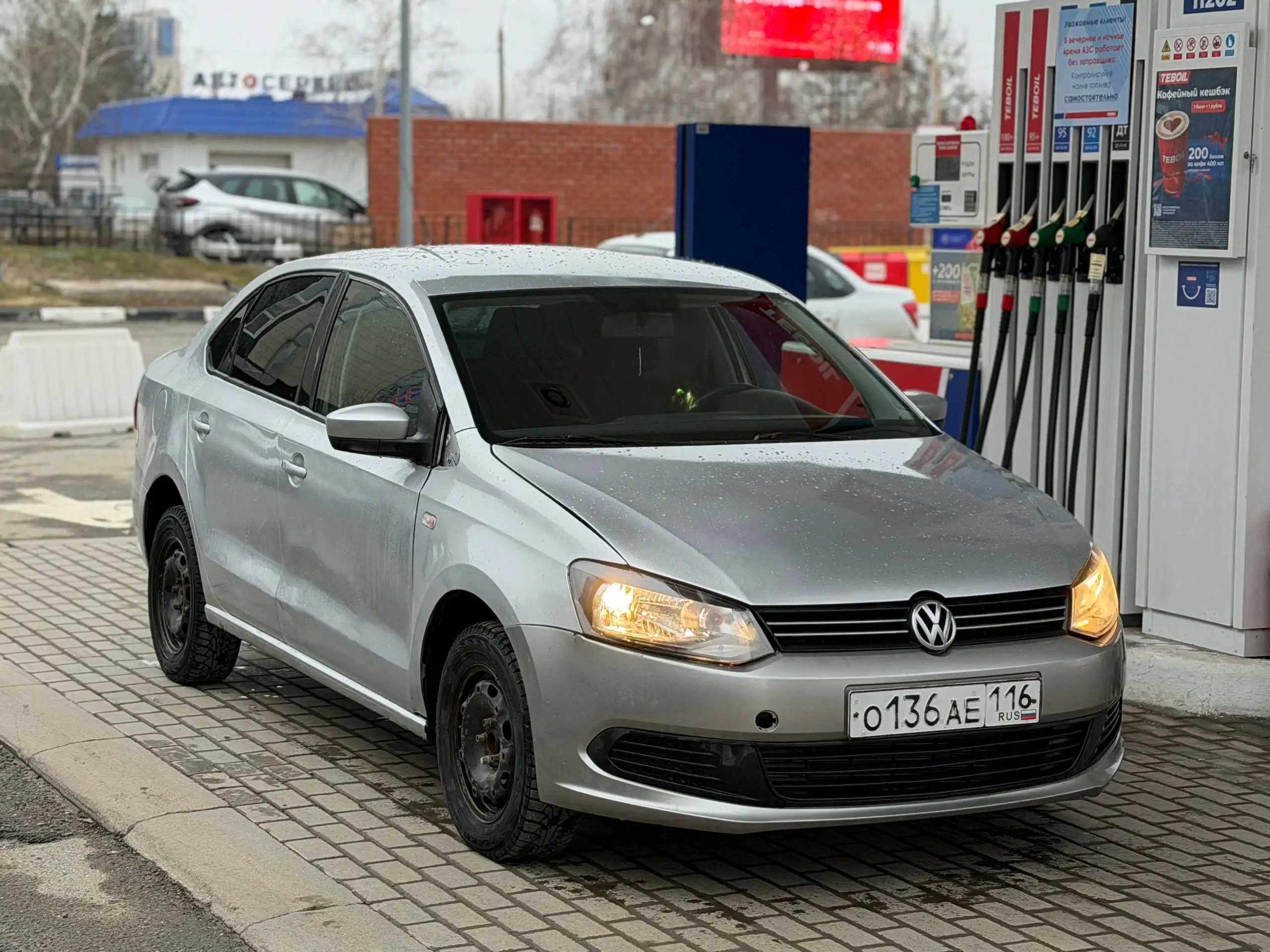 Volkswagen Polo 2011 1.6 МТ - Авто в Казань