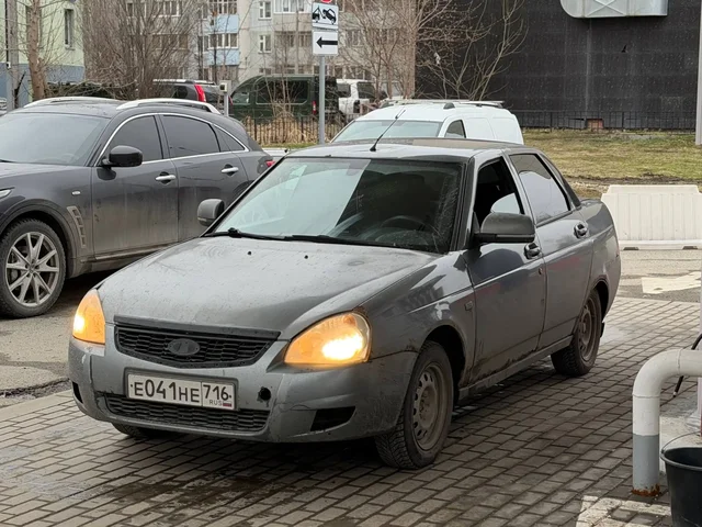 Продажа Лада Приора 2012 года в Казани - Внедорожники/кроссоверы в Казань