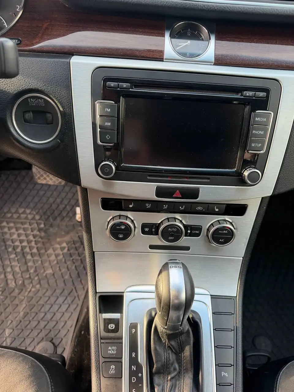 Volkswagen PASSAT (B7) 2013 года с пробегом 200 000 км - Легковые автомобили (Авто) в Санкт-Петербург