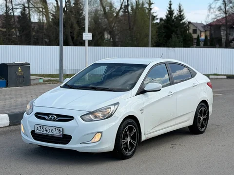 Hyundai Solaris 1.6 АКПП - Грузовые автомобили в Санкт-Петербург