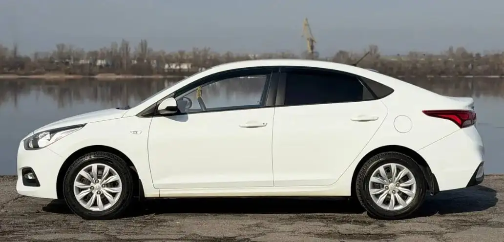 Hyundai Solaris 2017 - Hyundai Solaris (Авто) в Санкт-Петербург