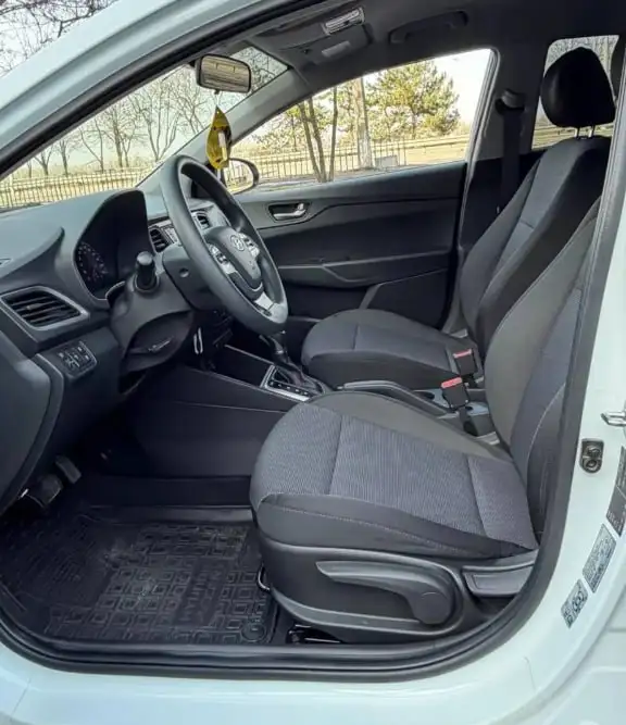 Hyundai Solaris 2017 - Hyundai Solaris (Авто) в Санкт-Петербург