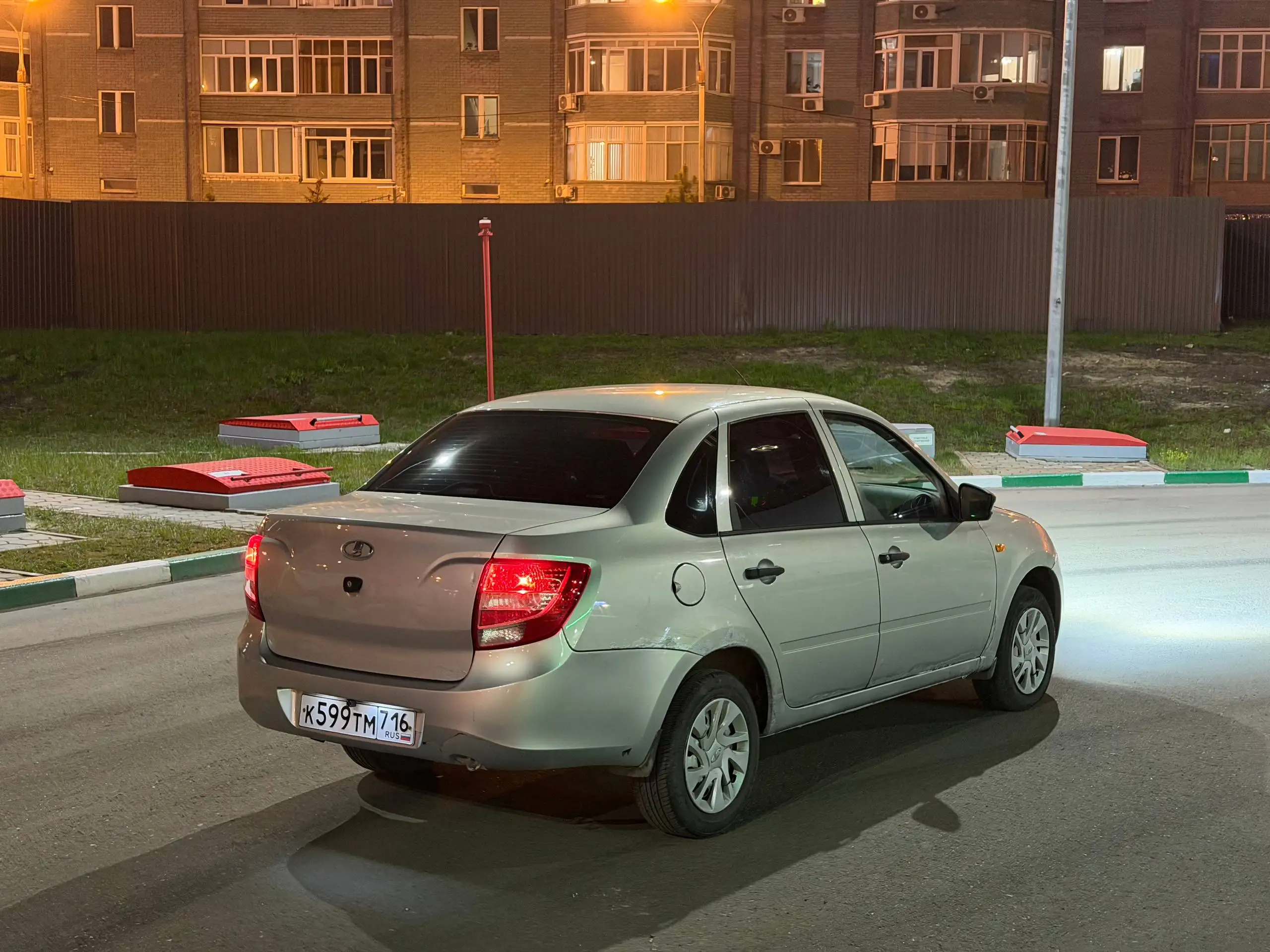 Лада Гранта 2015 - Легковые автомобили (Авто) в Казань