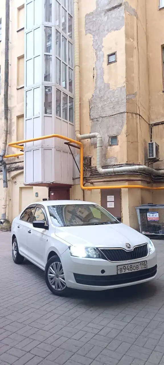 Skoda Rapid 2016 в хорошем состоянии - Легковые автомобили (Авто) в Санкт-Петербург