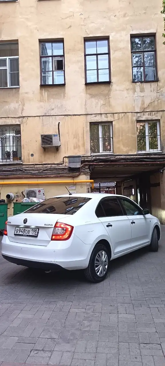 Skoda Rapid 2016 в хорошем состоянии - Легковые автомобили (Авто) в Санкт-Петербург