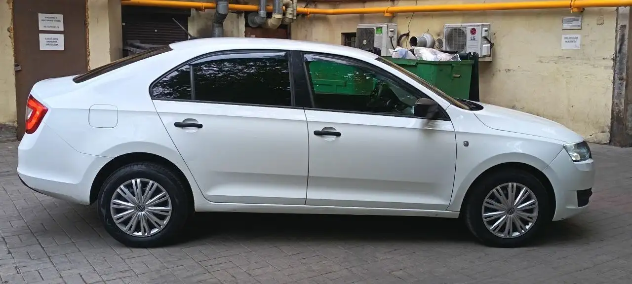 Skoda Rapid 2016 в хорошем состоянии - Легковые автомобили (Авто) в Санкт-Петербург