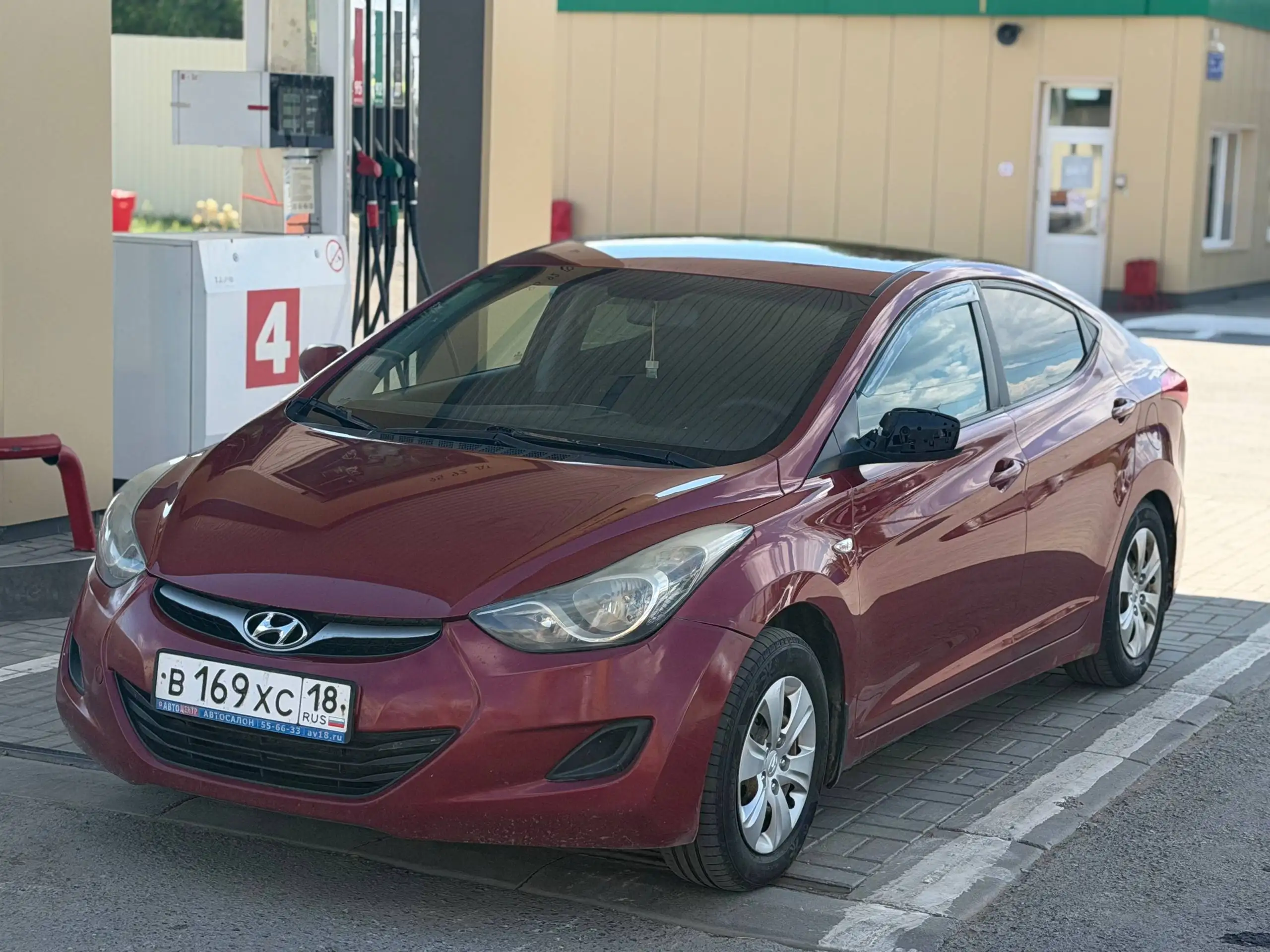Hyundai Elantra 2012 1.6 МТ - Легковые автомобили (Авто) в Казань