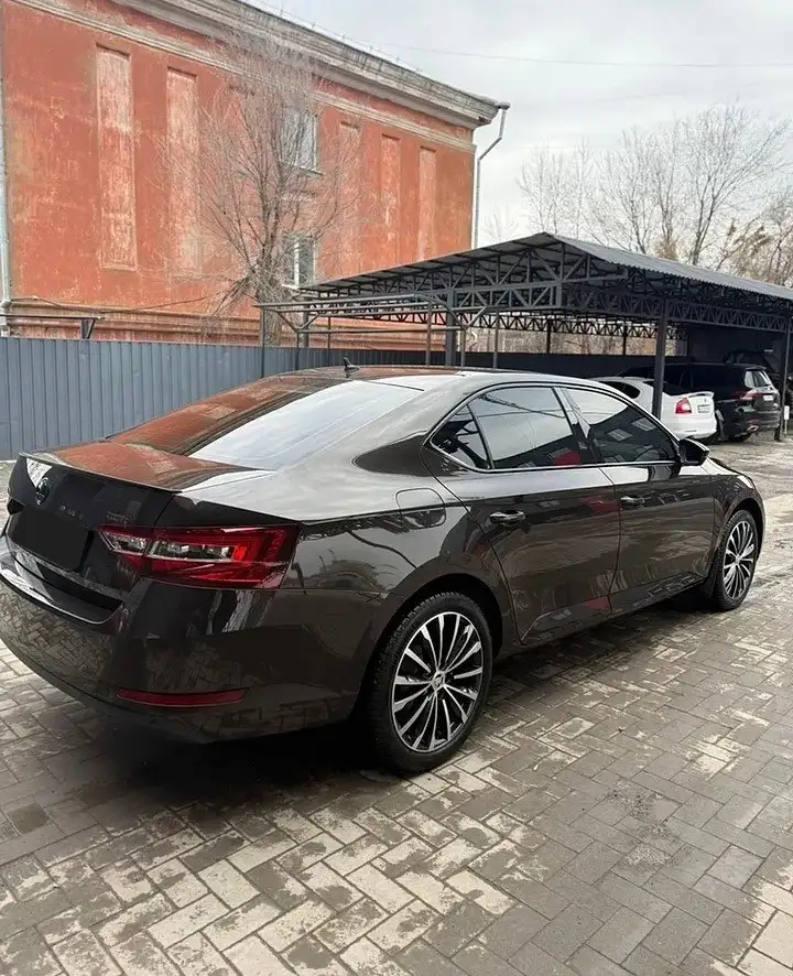 Skoda Superb 2018 1.8 Бензин Автомат - Легковые автомобили (Авто) в Санкт-Петербург