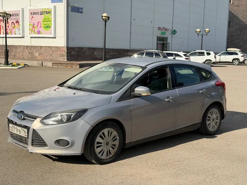 Форд Фокус 3 1.6 - выгодное предложение - Легковой автомобиль в Санкт-Петербург