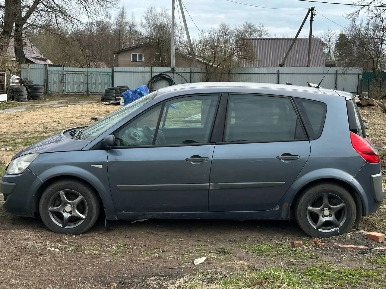 Машина 7 лет, 209 тыс. пробег - Легковые автомобили (Авто) в Тосно