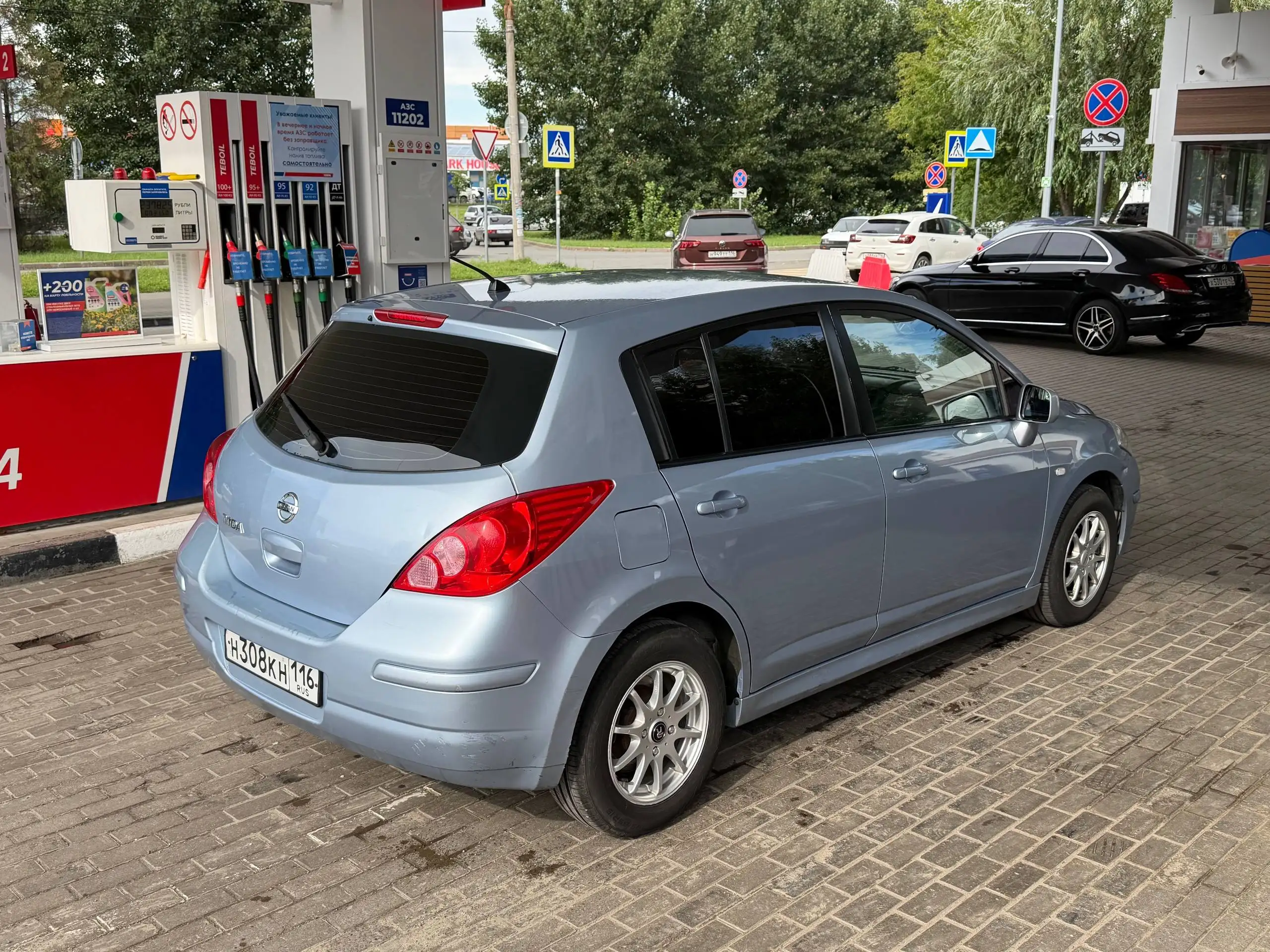 Nissan Tiida Рест 2011 1.6 МТ - Nissan Tiida (Авто) в Казань