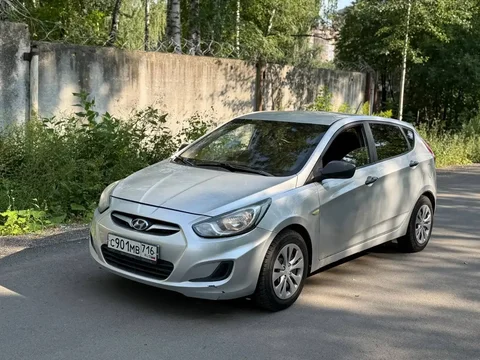 Hyundai Solaris 1.6 AT с родным пробегом 190 000 км - Авто в Санкт-Петербург
